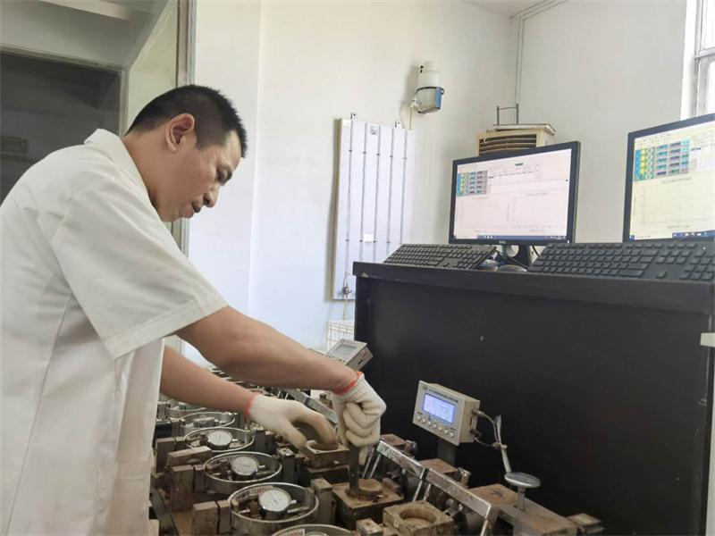 公司同002A：土工試驗(yàn)甲級(jí)，可以承擔(dān)甲級(jí)及以下工程勘察資格所能承擔(dān)工程勘察項(xiàng)目的土工試驗(yàn)任務(wù)； 聯(lián)系人：任玲，電話：18653883892(圖2)